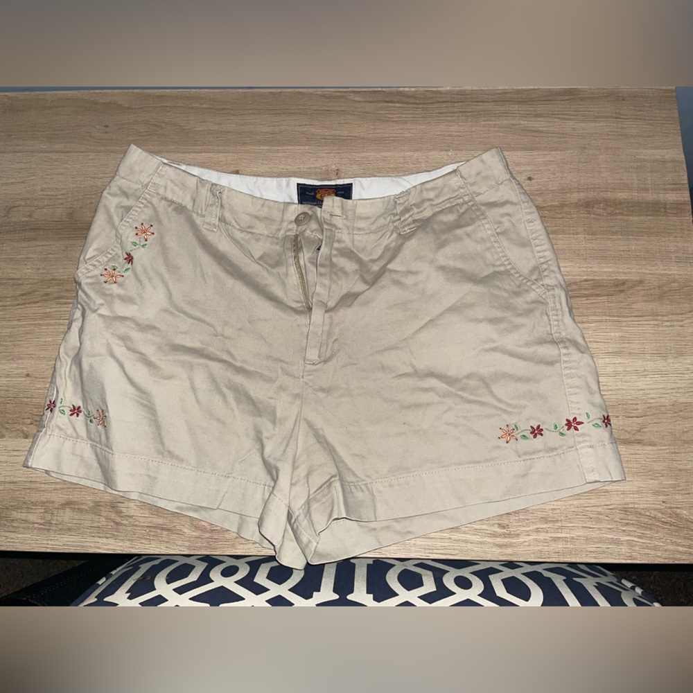 Vintage Flower Cachi Shorts